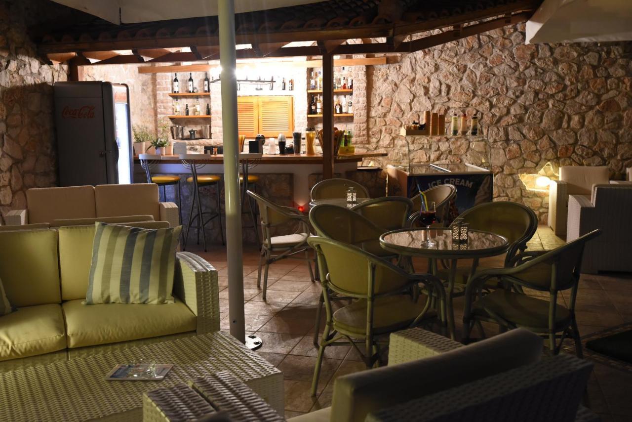 Viaros Hotel Apartments Tolo Ngoại thất bức ảnh